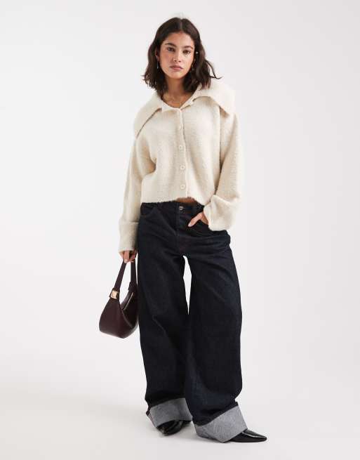 Cárdigan de color crema con cuello abierto de bouclé de ASOS DESIGN, 2 de 4