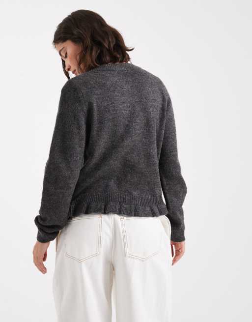Cárdigan gris carbón con detalle de volante de punto de ASOS DESIGN, 2 de 4