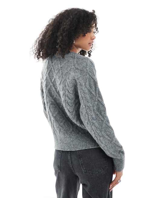 Cárdigan gris medio con cuello redondo de punto de ochos de New Look, 3 de 4