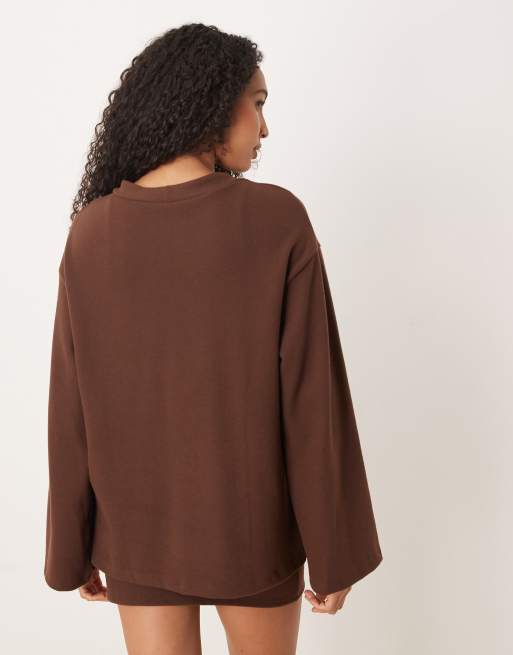 Cárdigan marrón chocolate extragrande de tejido muy suave al tacto de ASOS DESIGN (parte de un conjunto), 4 de 4