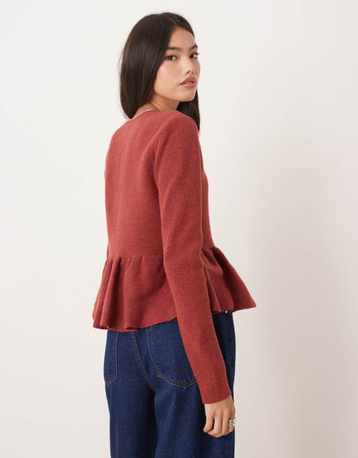 Cárdigan rojo intenso estructurado con sobrefalda en el bajo de ASOS DESIGN, 3 de 4