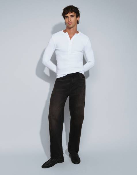 Carhartt WIP Aaron avsmalnande jeans med regular fit i dirty black wash - view 1