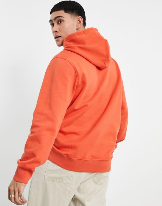 https://images.asos-media.com/products/carhartt-wip-amherst-hoodie-in-orange/202126432-2?$n_550w$&wid=550&fit=constrain