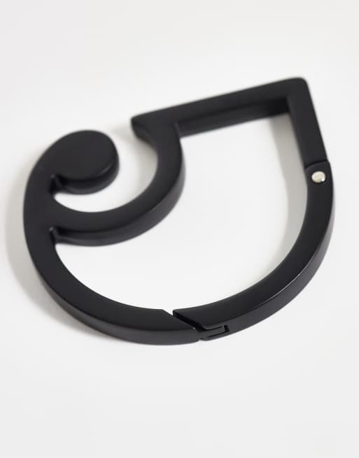 Carhartt WIP C-logo carabiner in black metal, 2 of 3