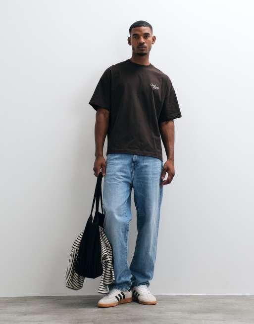 Carhartt WIP - camiseta Signature Script en marrón oscuro, 2 de 5
