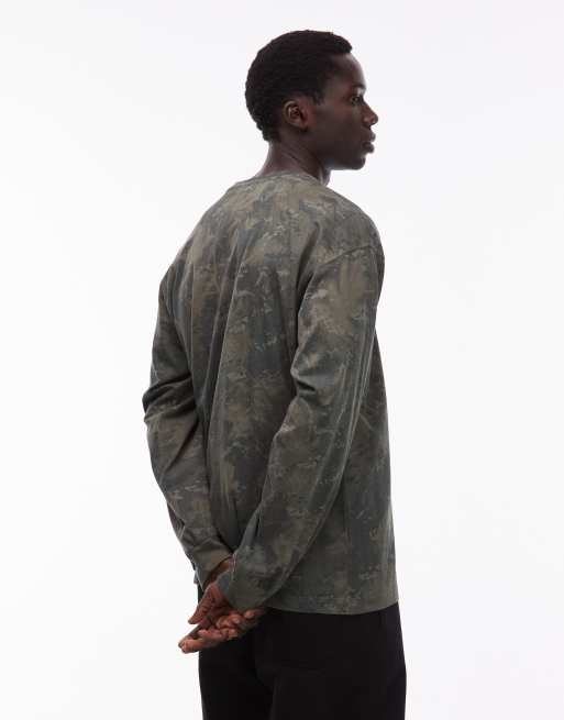 Carhartt WIP camo combi loose fit long sleeve t-shirt in green, 3 of 5