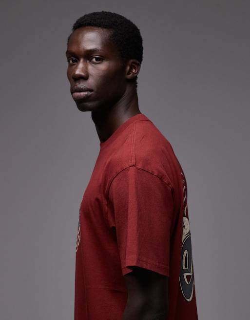 Carhartt WIP - Chedda - Mørkerød afslappet T-shirt med andeprint på ryggen, 4 af 5