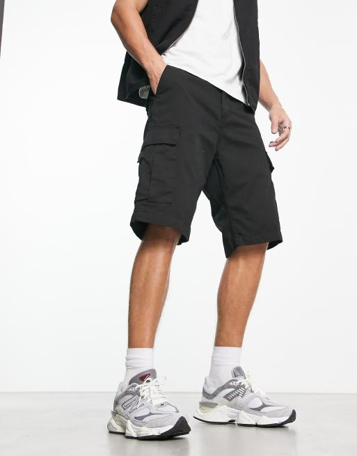 Carhartt WIP – Cole – Lässig geschnittene und stückgefärbte Cargoshorts in Schwarz, 2 von 4