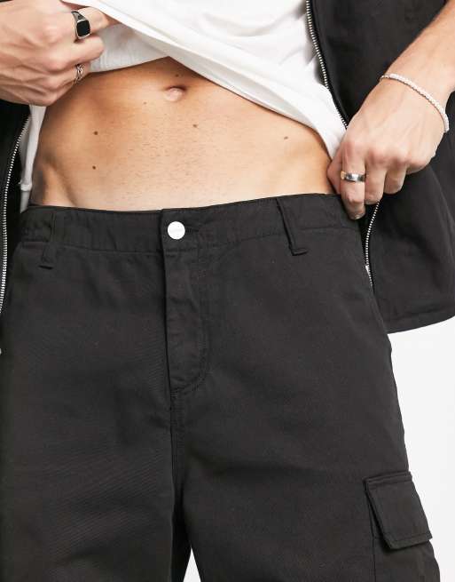 Carhartt WIP – Cole – Lässig geschnittene und stückgefärbte Cargoshorts in Schwarz, 3 von 4