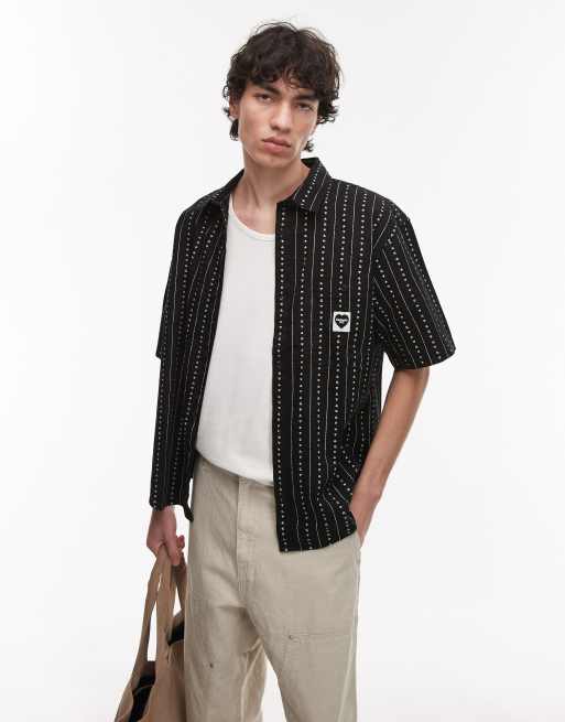 Carhartt WIP – Drewe – Czarna koszula z krótkimi rękawami w paski z naszywką z sercem
