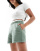 Thumbnail 1 van 5