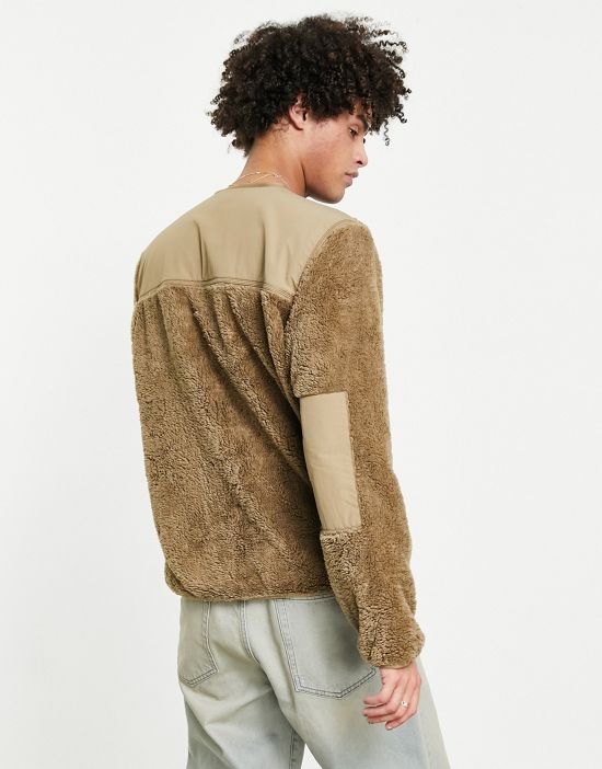 https://images.asos-media.com/products/carhartt-wip-jackson-pile-sweatshirt-in-brown/201006587-2?$n_550w$&wid=550&fit=constrain