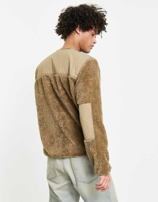 https://images.asos-media.com/products/carhartt-wip-jackson-pile-sweatshirt-in-brown/201006587-2?$n_550w$&wid=550&fit=constrain