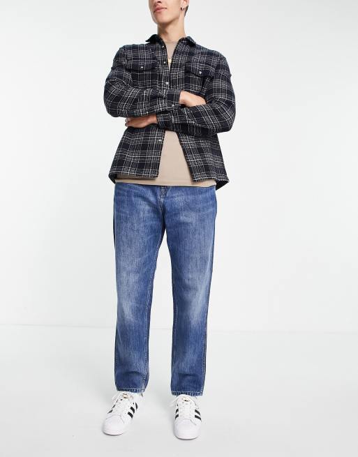 Carhartt WIP – Jacob – Mellanblå, raka jeans i avslappnad passform