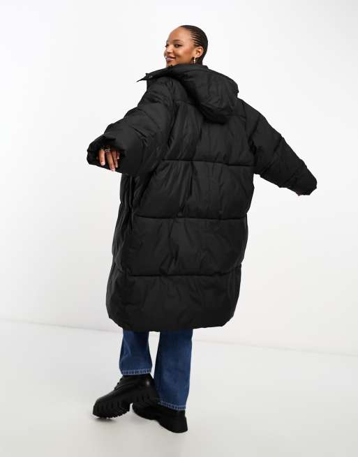 Longline Puffer Vest in Black