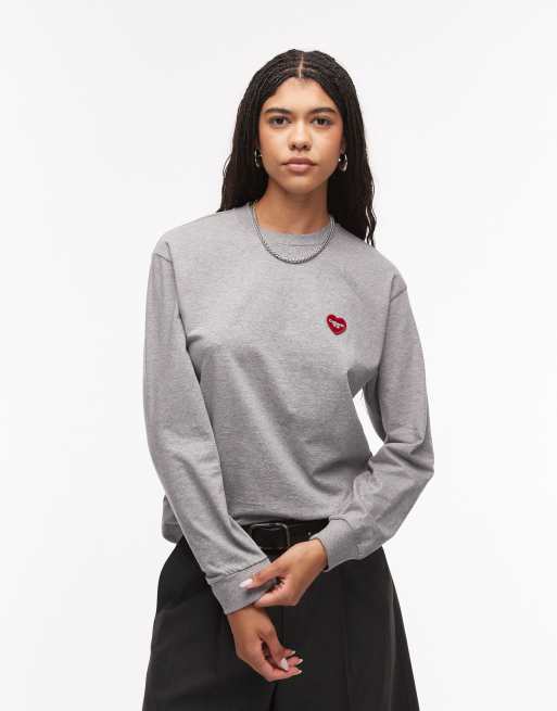Carhartt WIP – Langärmliges T-Shirt in Grau mit herzförmigem Aufnäher, 3 von 4