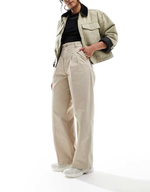 Carhartt WIP – Leola – Beige byxor med veck