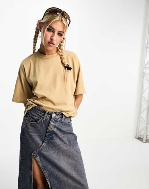 Carhartt WIP - Nelson - Cropped T-shirt i brun