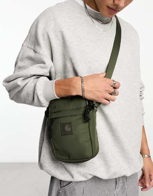 Carhartt WIP – Neva – Grön flightväska