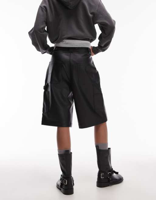 Carhartt WIP – Norwich – Shorts aus Kunstleder in Schwarz, 4 von 5