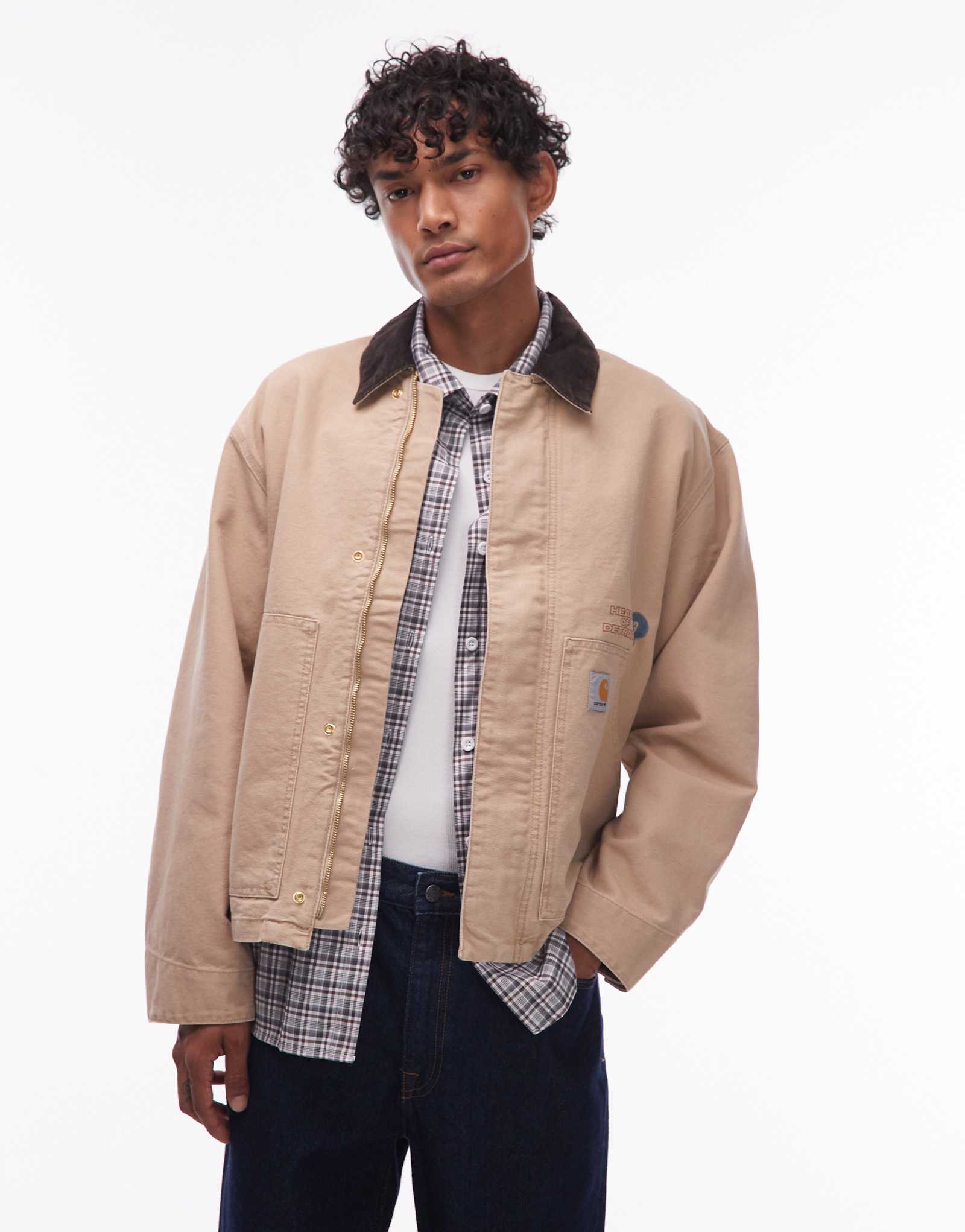 Бежевый жакет Carhartt WIP OG с графическим принтом arcan на спине