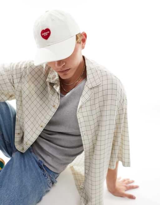 Carhartt WIP - Pet met hartvormige patch in wit
