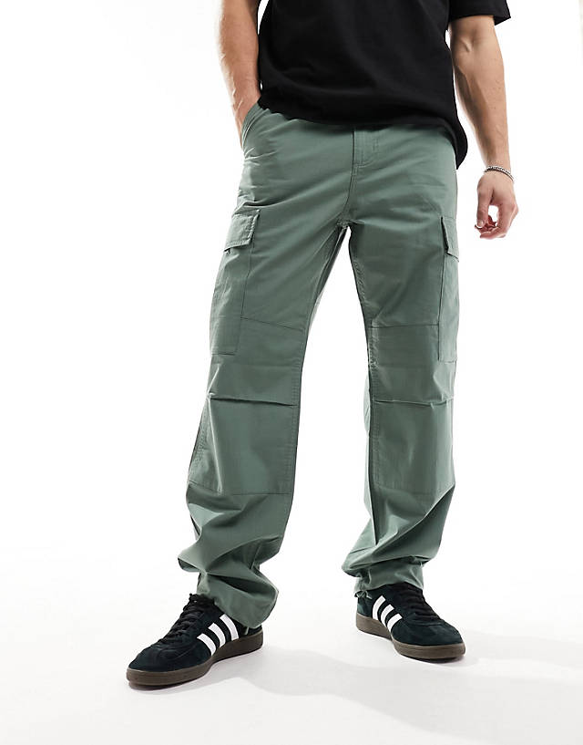 Carhartt WIP - regular cargo trousers in green