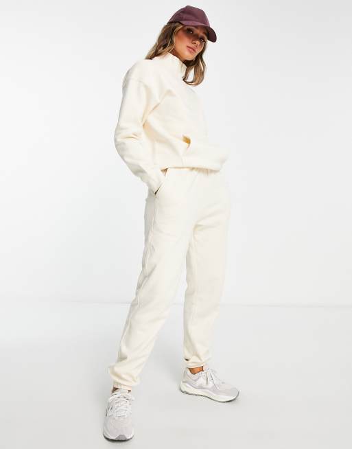 Women's carhartt joggers hot sale