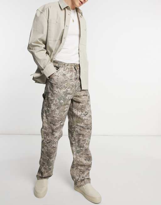 Camo store carhartt pants