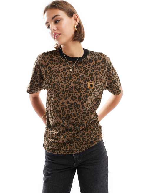 Carhartt WIP - T-shirt met borstzak en luipaardprint