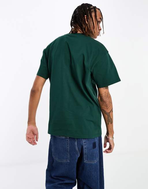 Carhartt WIP T shirt met hartje op de zak in groen ASOS