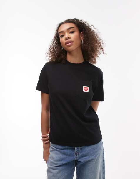 Carhartt WIP - T-shirt nera con logo e cuore sulla tasca - view 1