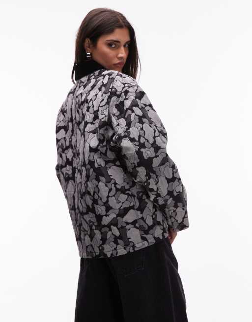 Carhartt WIP Tapestry chore coat in monochrome camo jacquard , 3 of 4