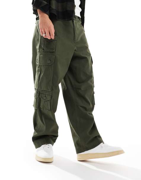 Carhartt WIP - Tracker - Grønne bukser i afslappet pasform - view 1