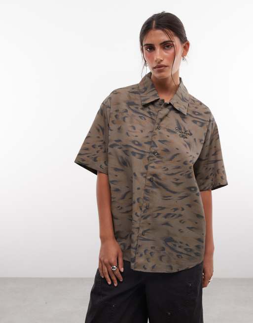 Carhartt WIP travon camisa de manga corta con estampado animal multicolor, 4 de 4