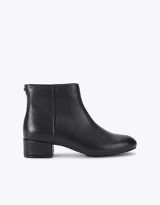  Gaia low ankle boots 
