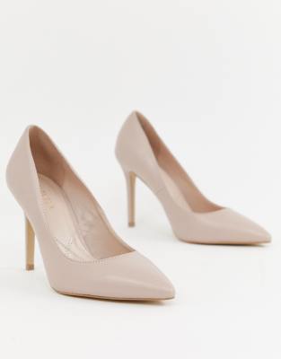 carvela pointed heels