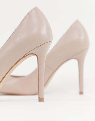 carvela pointed heels