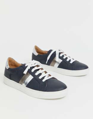 navy carvela trainers