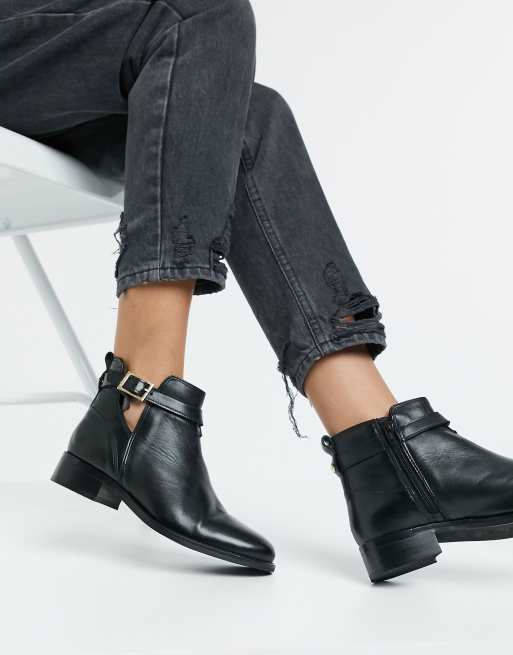 Carvela shop buckle boots