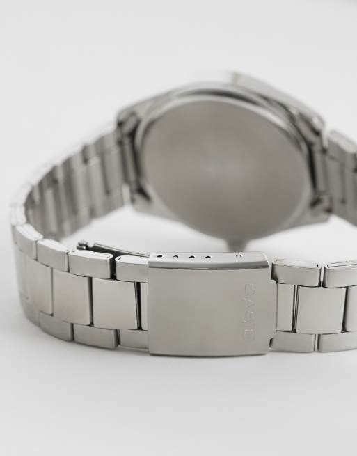 Casio MTP-1302PD-1A1VEF black dial classic analogue watch in silver, 2 of 4