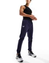 Nike tribute joggers outlet in slim fit