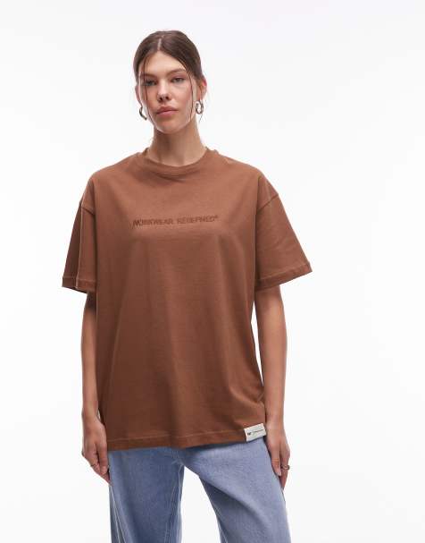 CAT - WWR - T-shirt van 180gsm stof met losse pasvorm en geborduurd logo in bruin - view 1