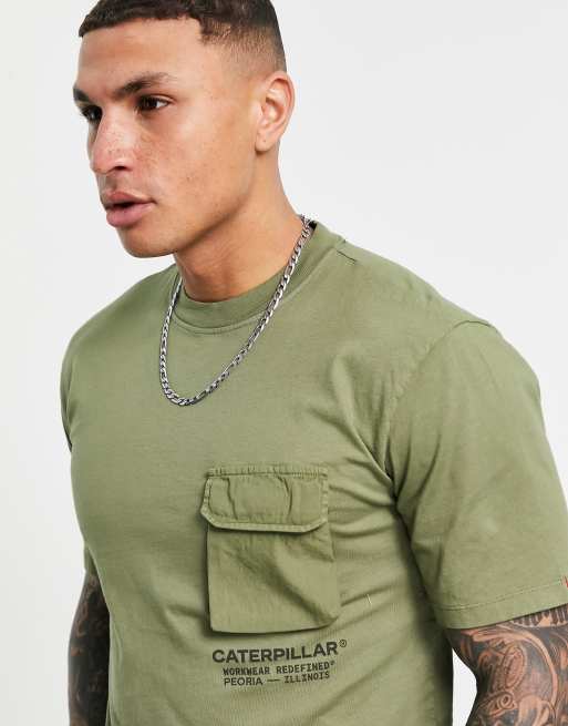 Caterpillar – Zielony T-shirt z kieszenią w stylu roboczym