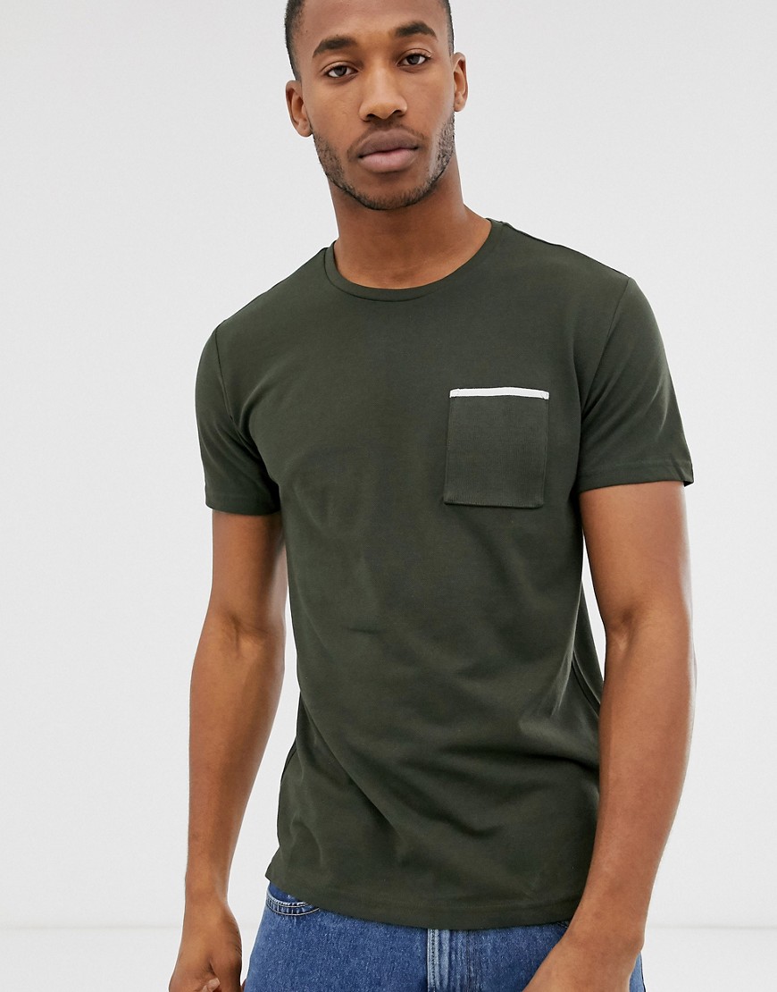 Celio - T-shirt in piqué color kaki con tasca con bordino a contrasto-Verde