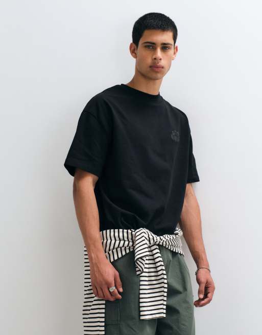Cernucci chain stitch back logo embroidered boxy t-shirt in black, 2 of 5