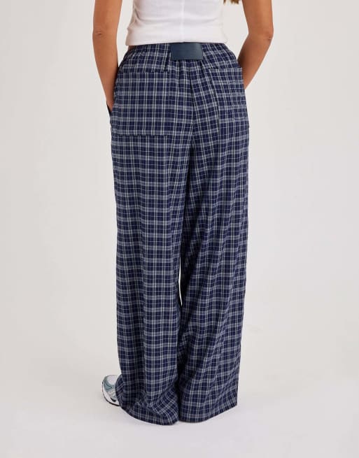 Cernucci Check wide leg trouser in blue, 3 of 4