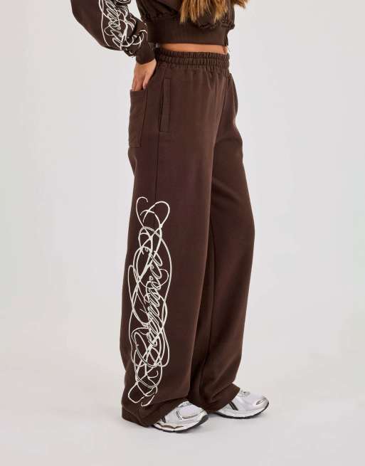 Cernucci Distressed print wide leg jogger in brown, 2 of 4