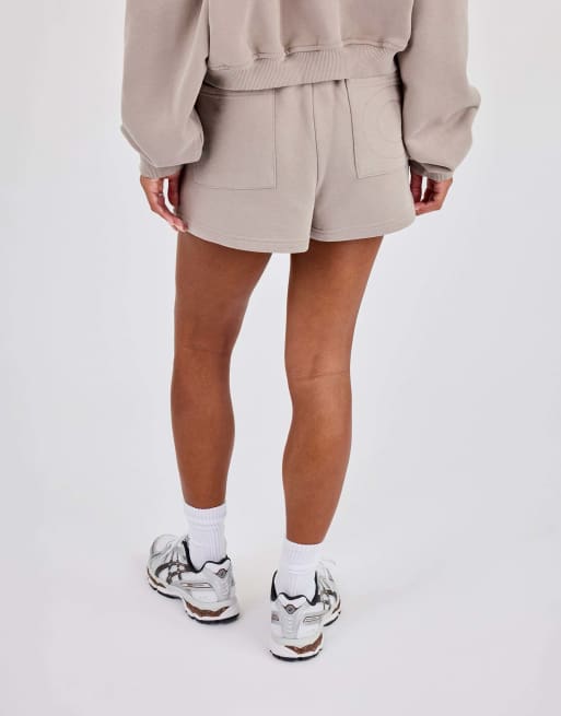 Cernucci Embroidered short in beige, 4 of 4