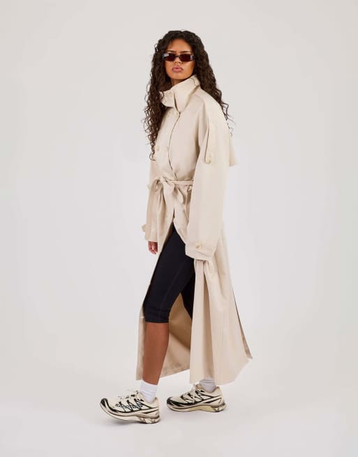 Cernucci Extended funnel neck trench coat in beige, 3 of 4
